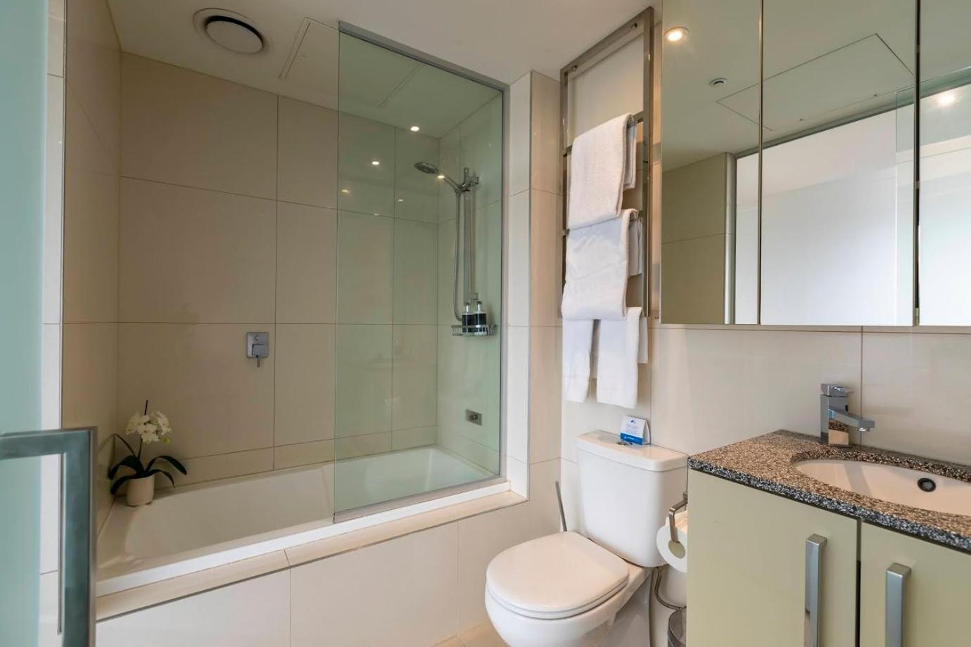 Corporate Living Accommodation Готорн Екстер'єр фото
